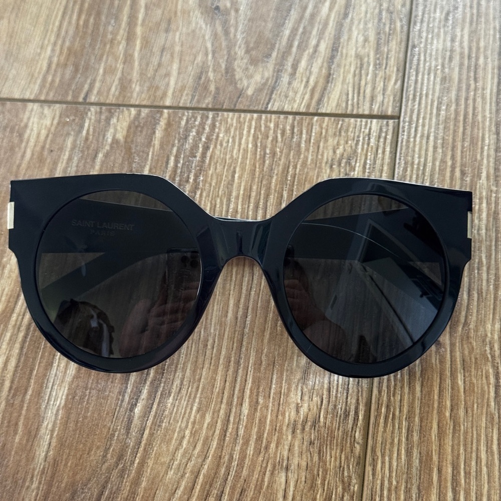 🕶️ Saint Laurent Black Oversized Cat-Eye Sunglasses 🕶️ - Picture 6 of 16